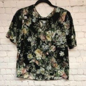 Velvet- floral flowy top